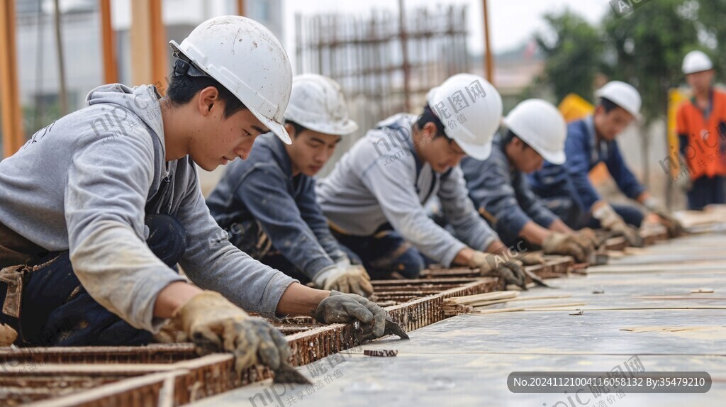烈日下的建设者