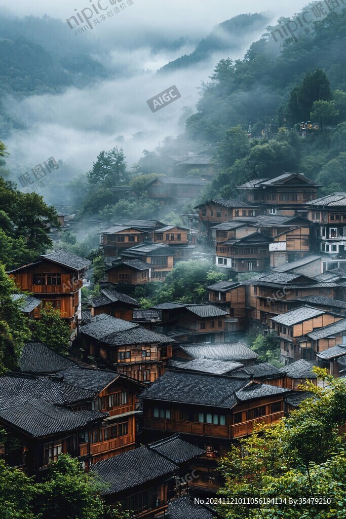苗寨云雾