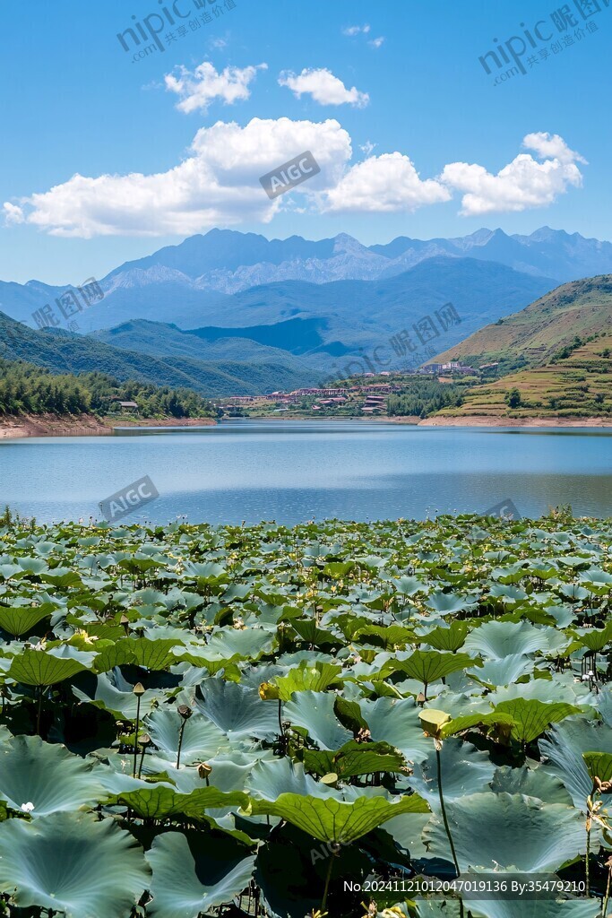 苍山湖泊