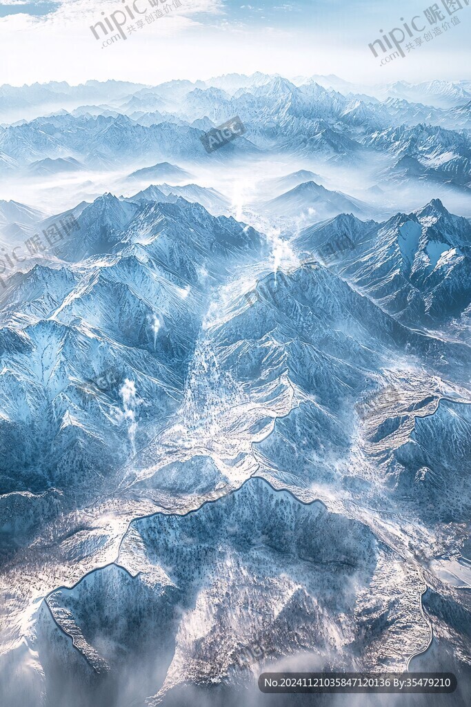 航拍连绵山脉