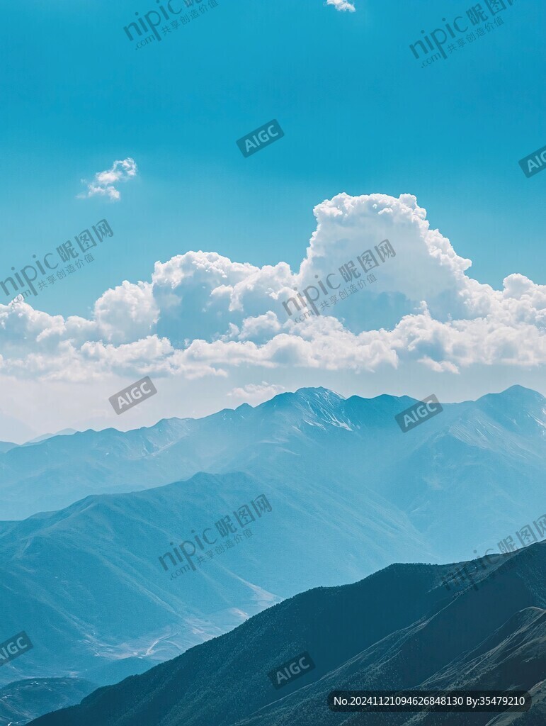 蓝色调山风景