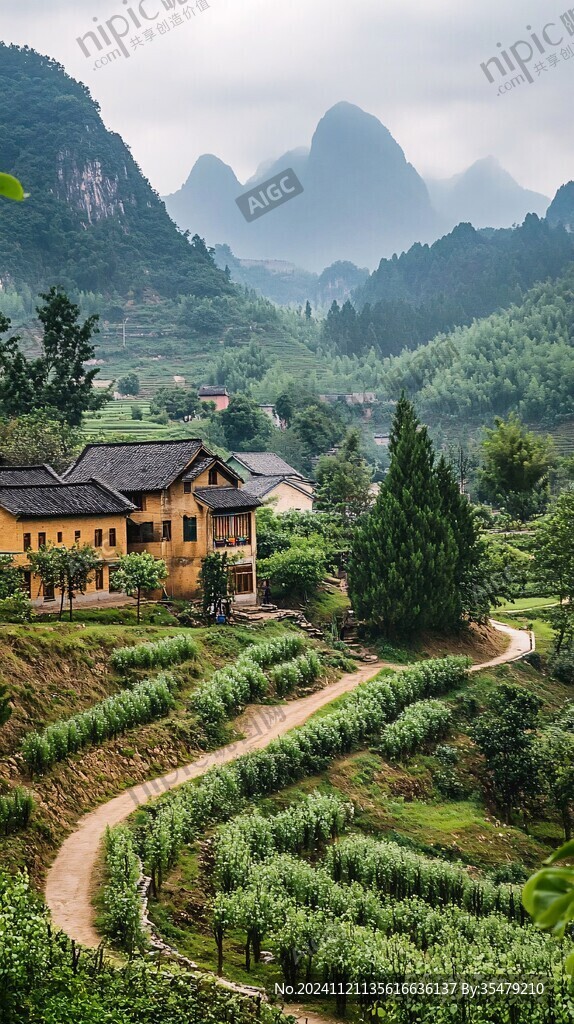 雨后山村风光