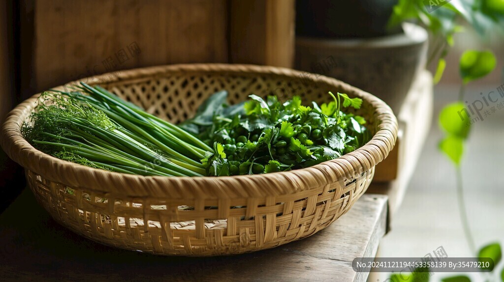 放竹筐里的菜叶