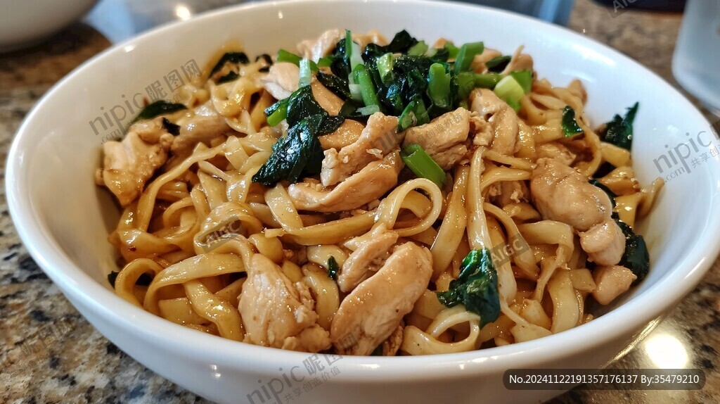 滑鸡捞面