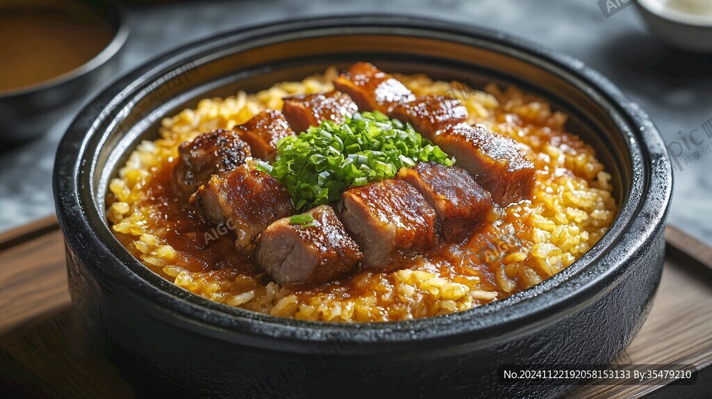 石锅蜜汁叉烧烩饭