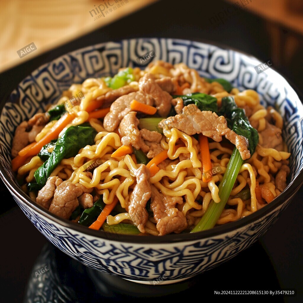 爆炒牛肉浇拉面