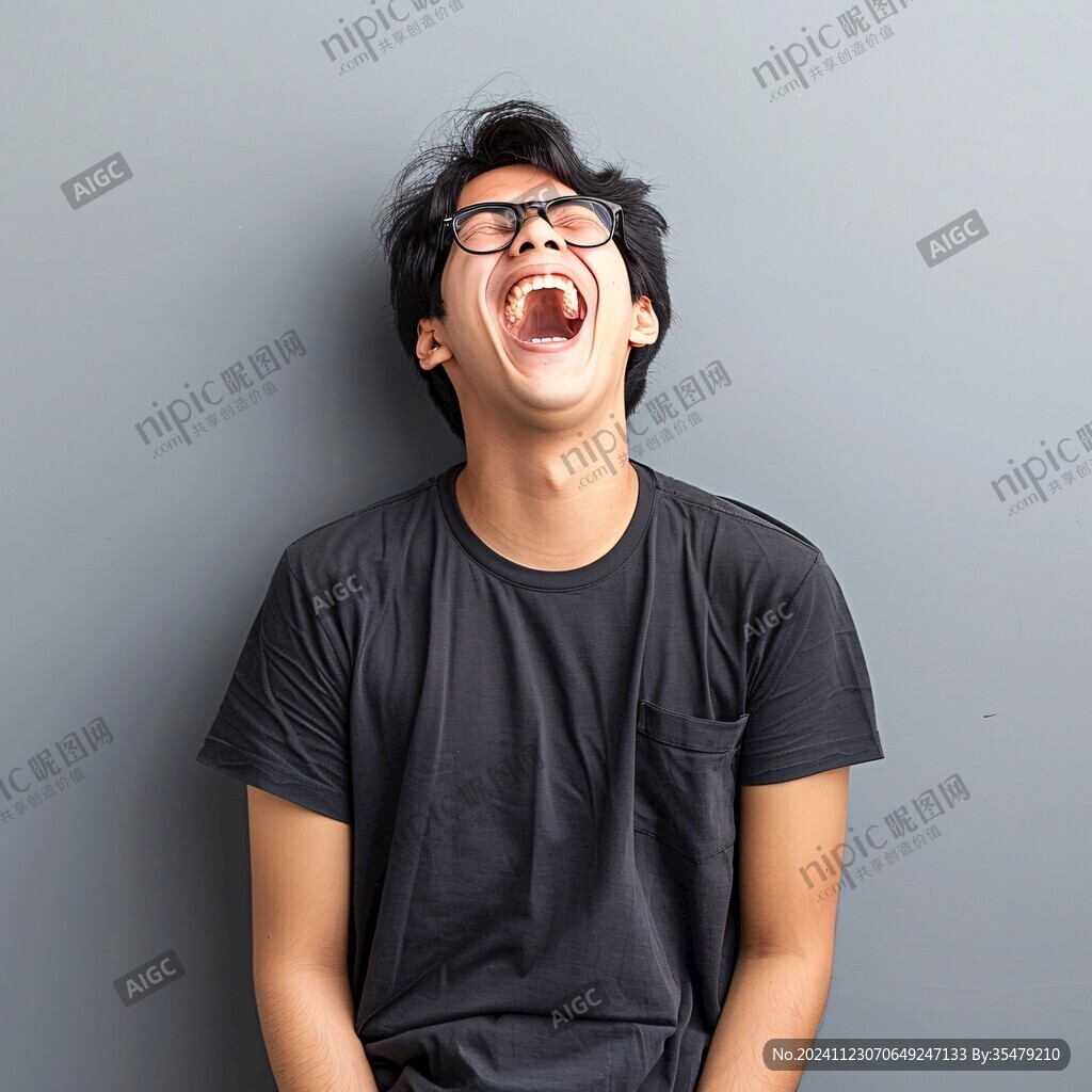 张大嘴的人物