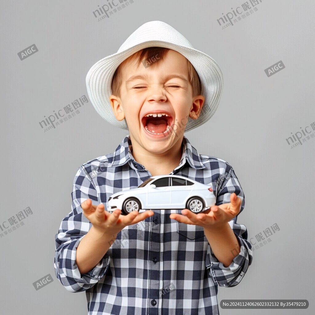 小孩玩小汽车