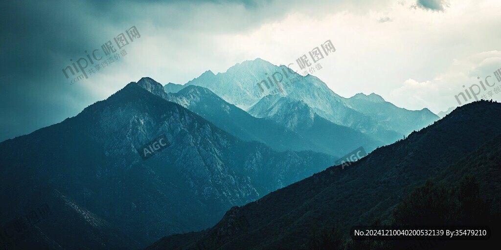 峥嵘大山