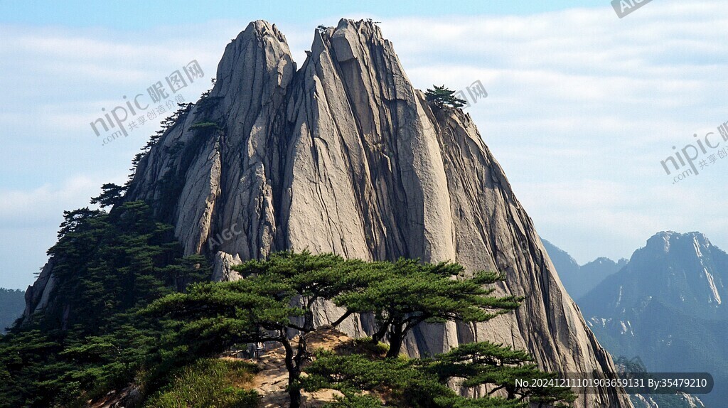 天都峰鲫鱼背