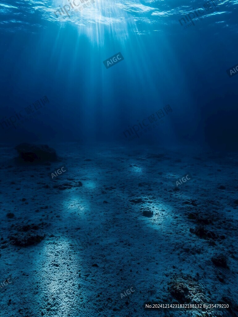 阳光透海底