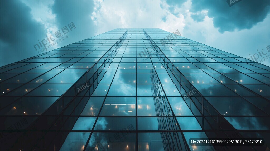 宝石蓝玻璃建筑