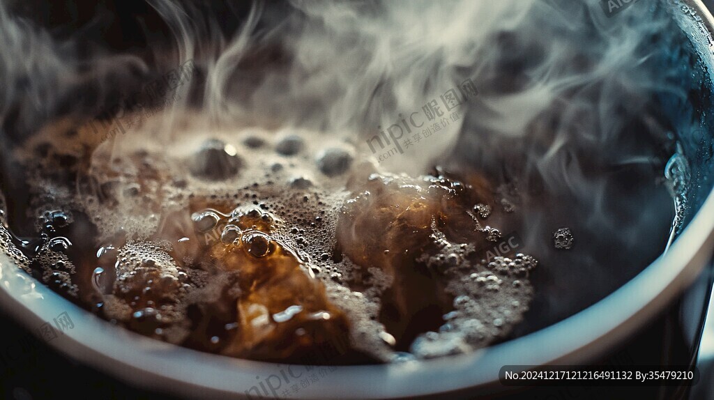 沸腾的油锅