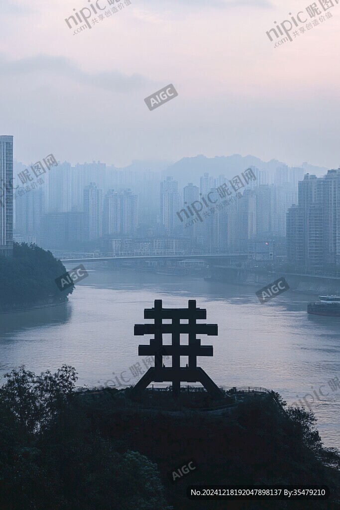 碧潭映霞