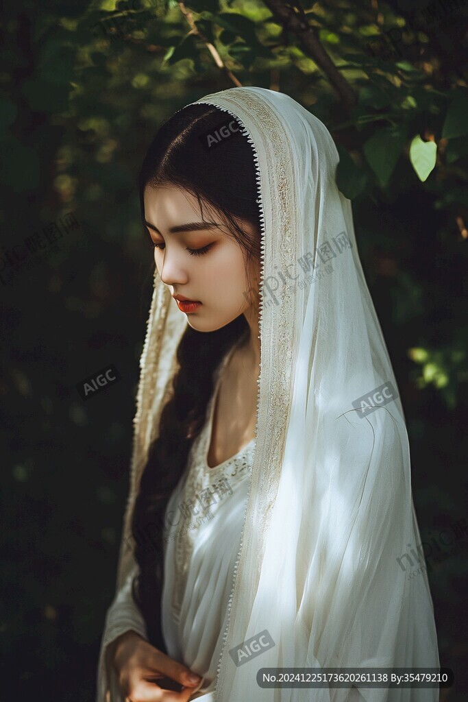 林中穿白纱女孩