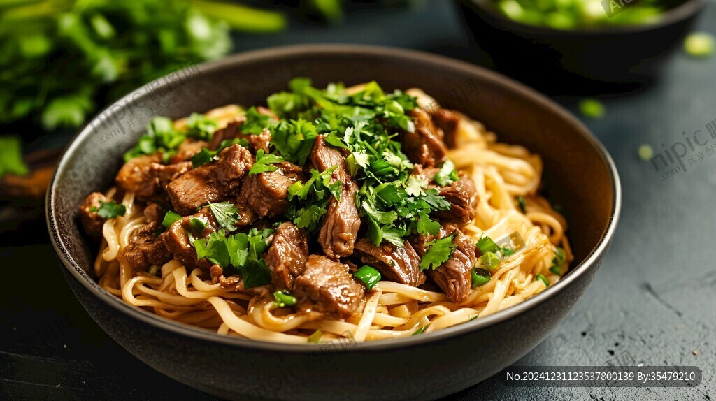 香菜牛肉拌面