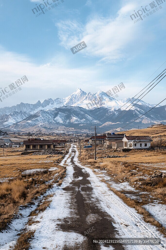 雪岭秋色