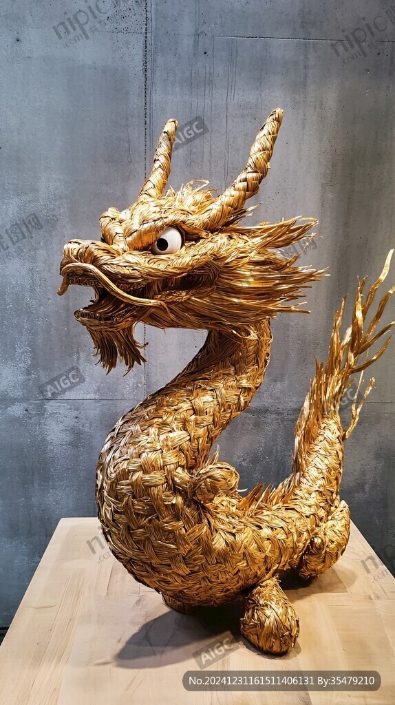 鎏金龙首