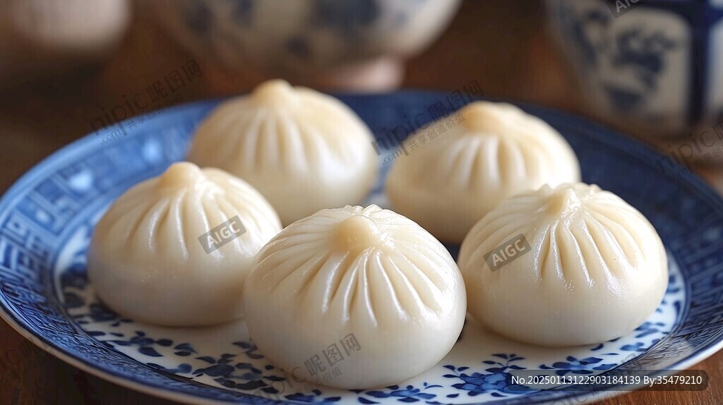 浅底上的蒸包
