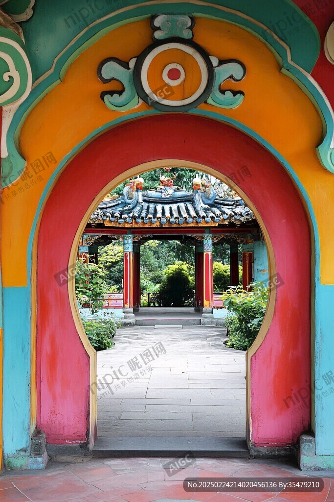 山门竖构图