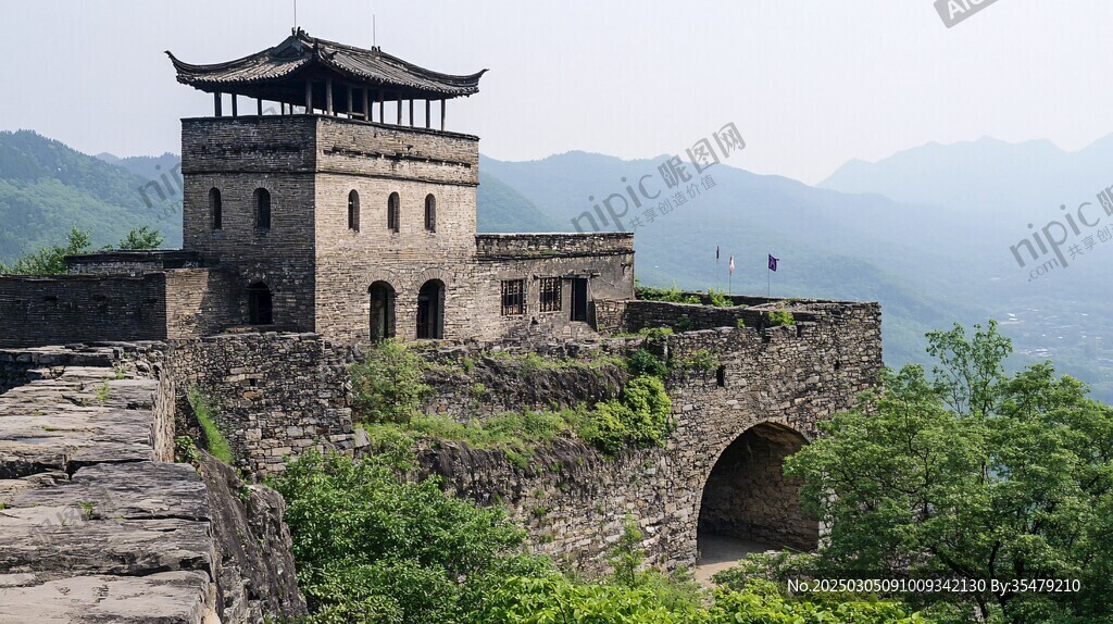 山巅上的古堡