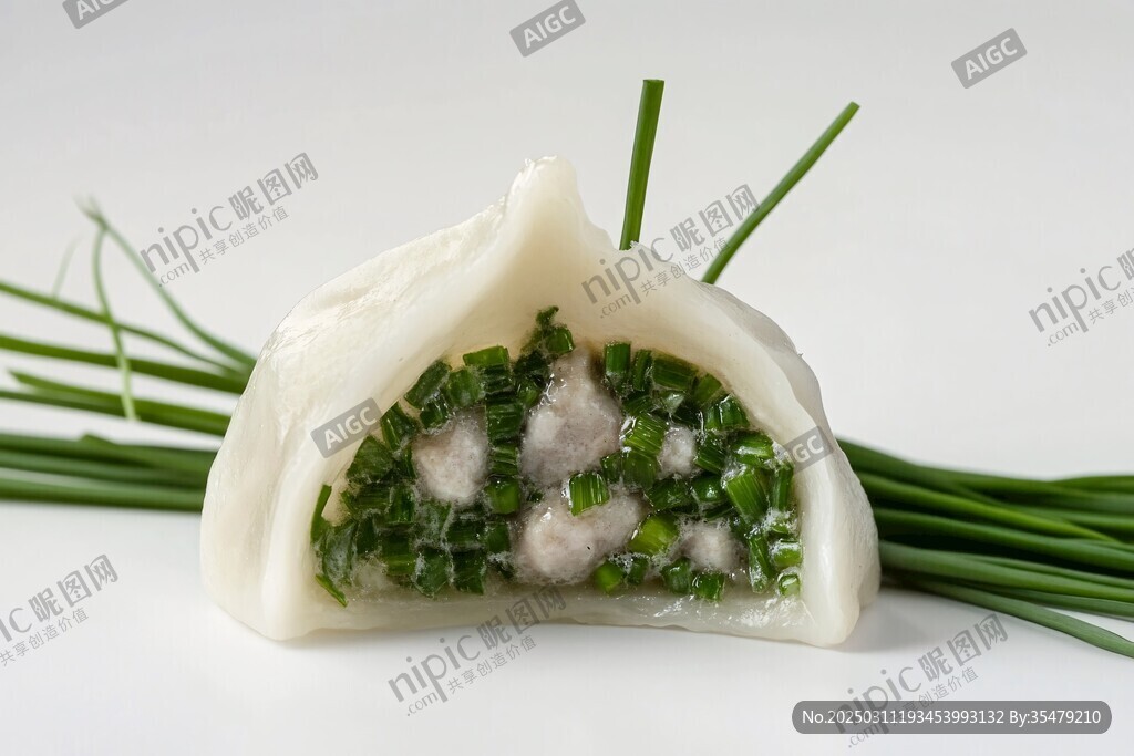 半透明饺子 韭菜和肉馅的美味组合