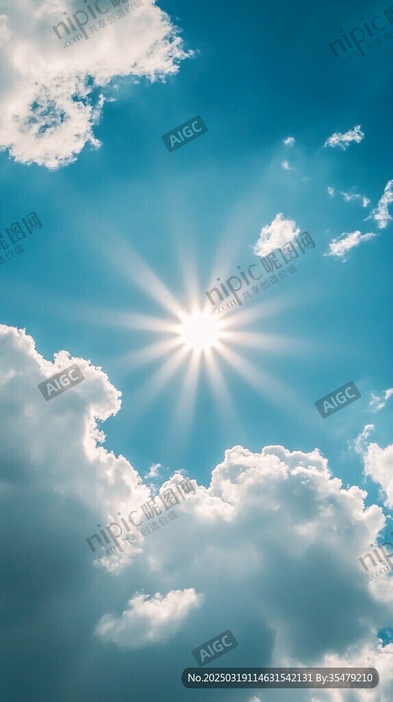 阳光照耀下的蓝天白云