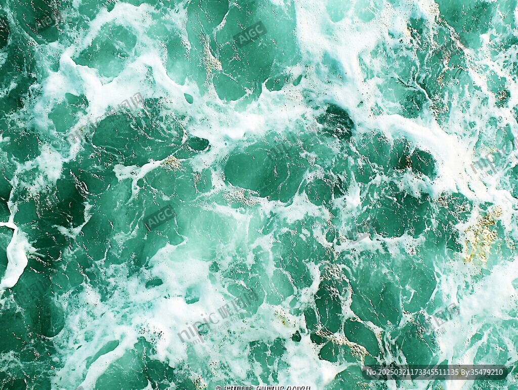 海洋表面波涛汹涌