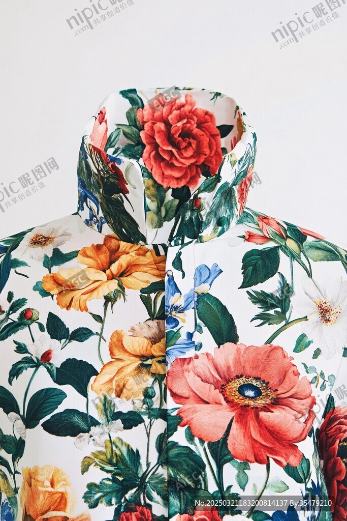 花卉图案服装