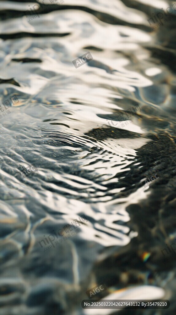 水波荡漾的宁静画面