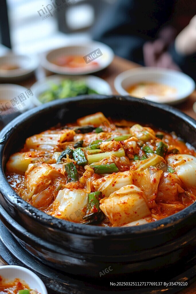 韩式泡菜豆腐锅美味呈现