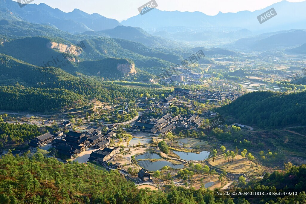山间村落美景俯瞰