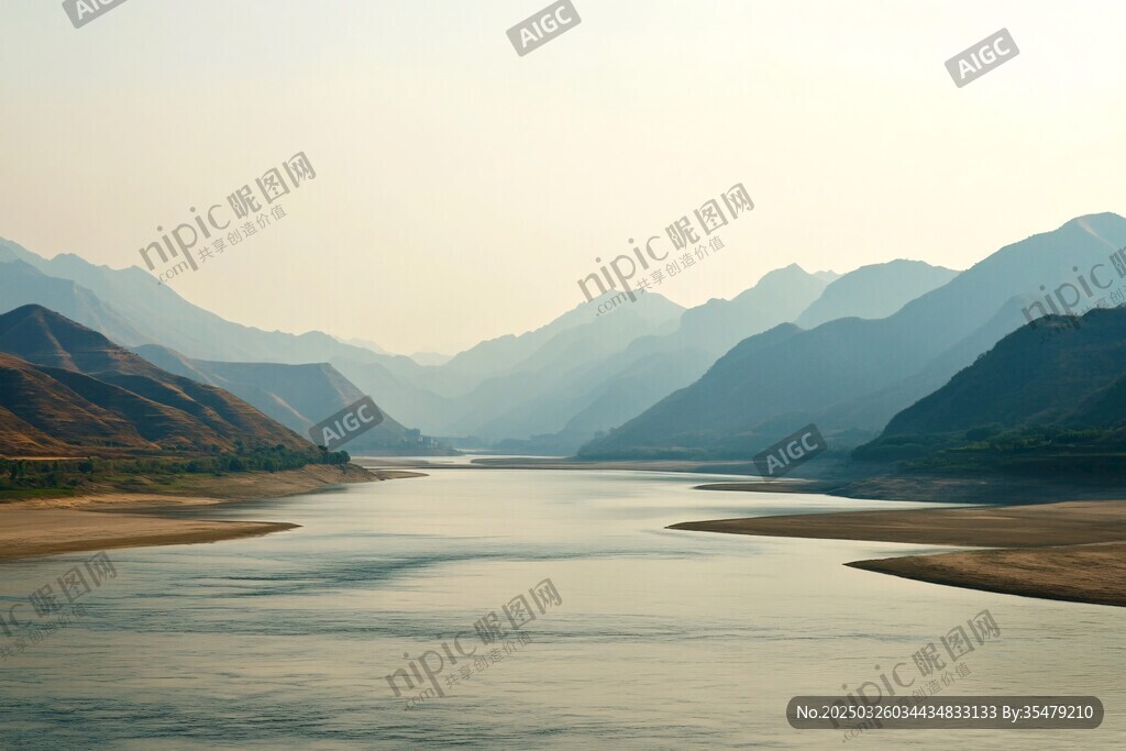 壮丽山河间的宽阔河流