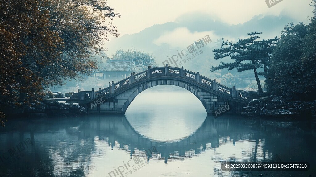 古风石桥映于山水间