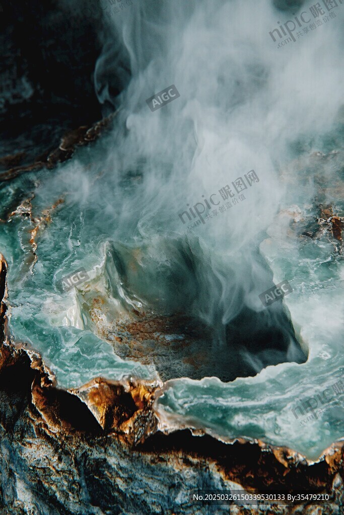 沸腾的地热奇观