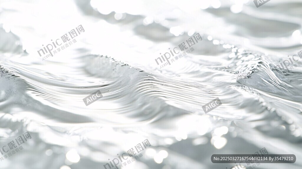 波光粼粼的灵动水面