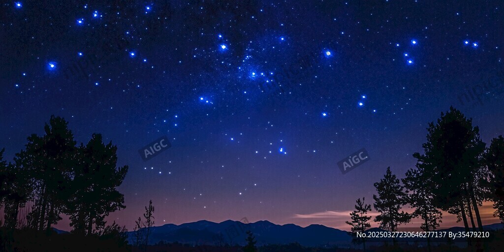 夜空繁星下的山林美景