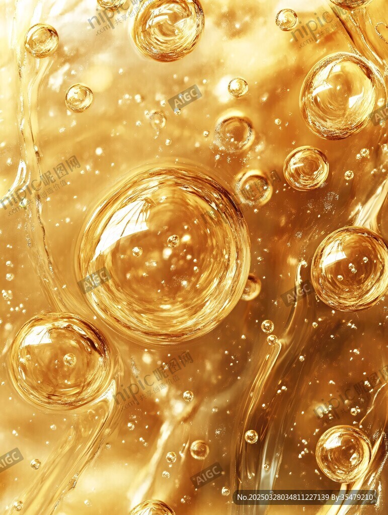 金色液体中的璀璨气泡