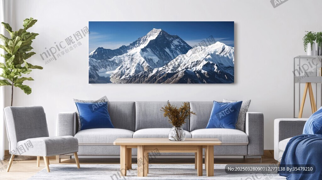 雪山挂画装点现代客厅
