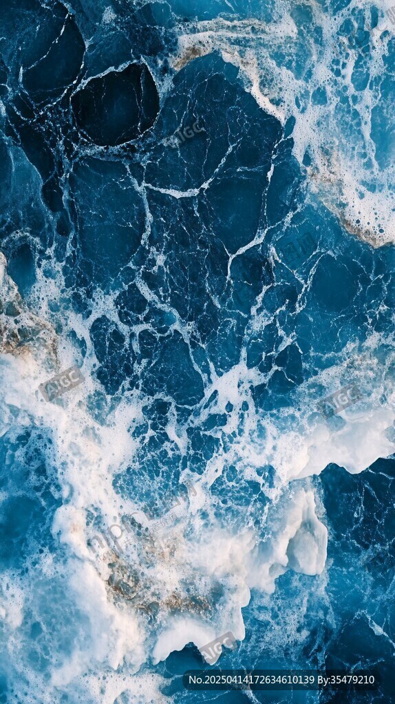 蓝色海洋汹涌浪花景象