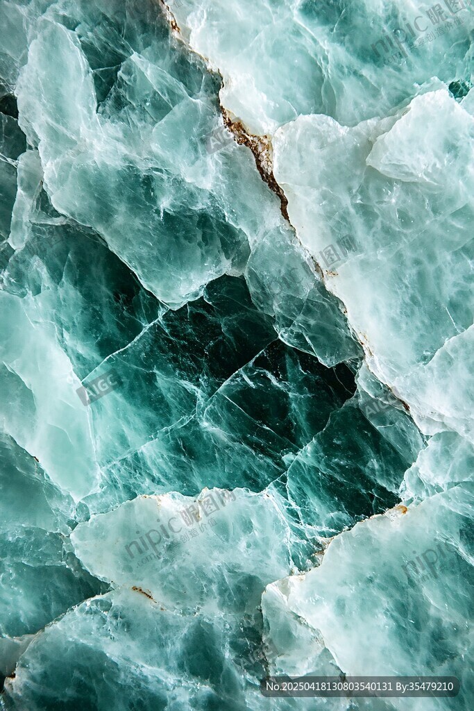 翠绿色水晶石纹理特写