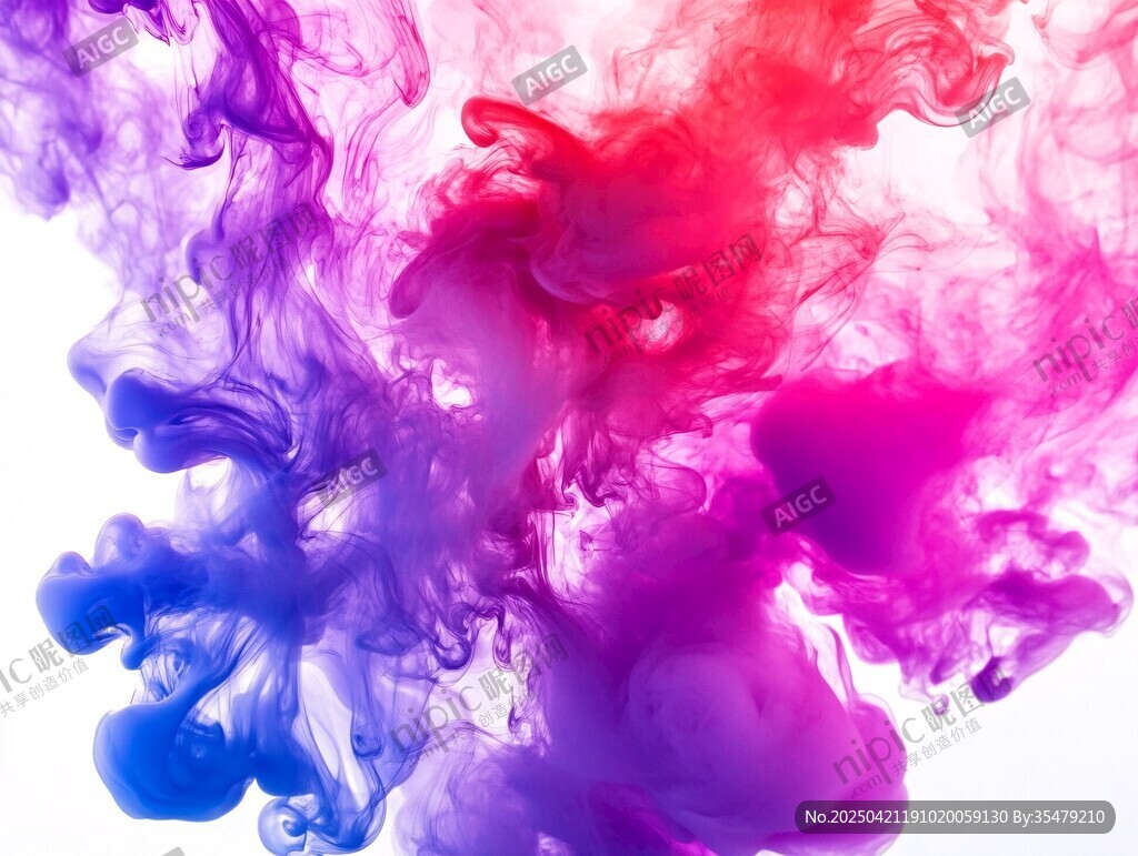 彩色墨水在水中的梦幻绽放