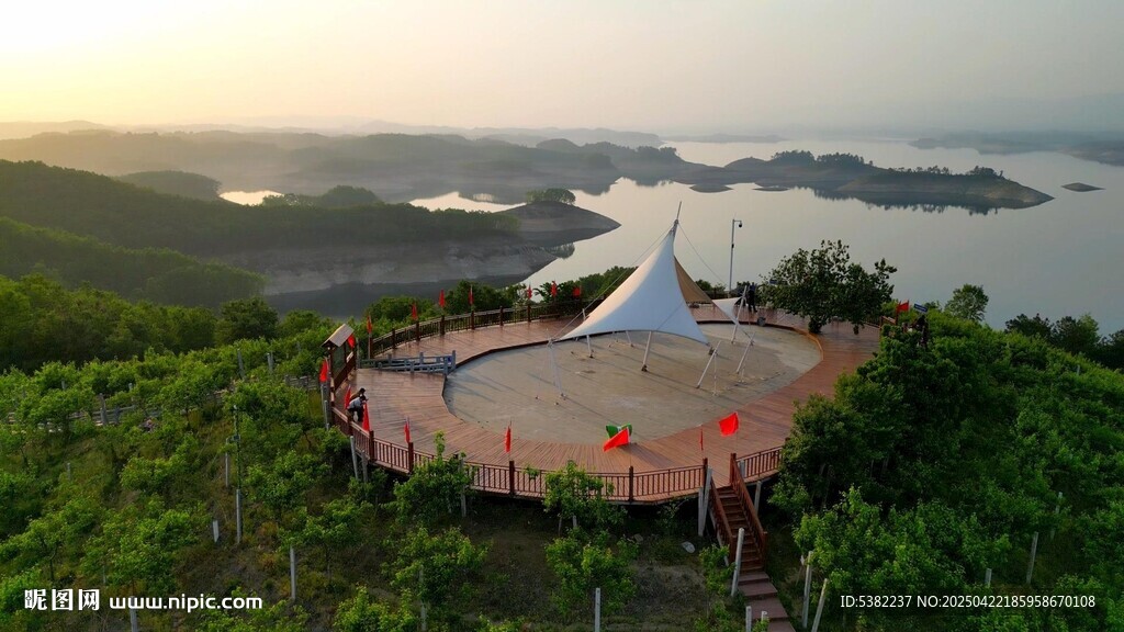千岛画廊山顶观景台的壮丽风光