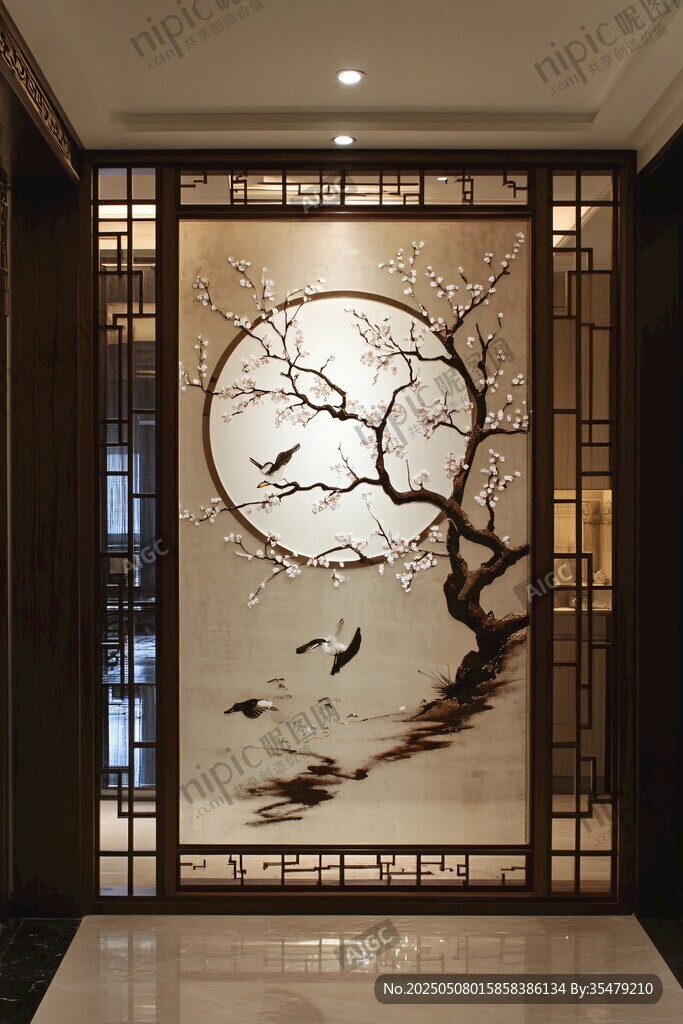 中式典雅屏风上的花鸟图景