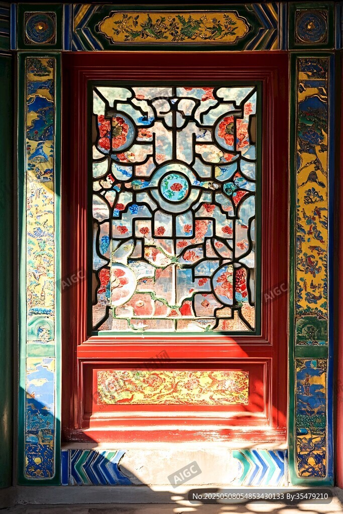 中式古典彩色雕花窗