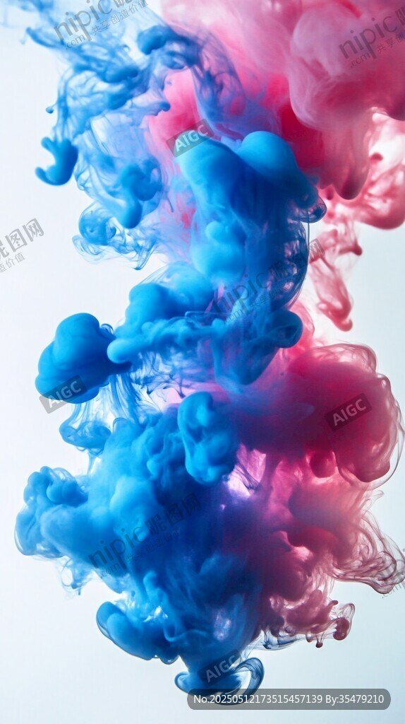 彩色墨水在水中舞动