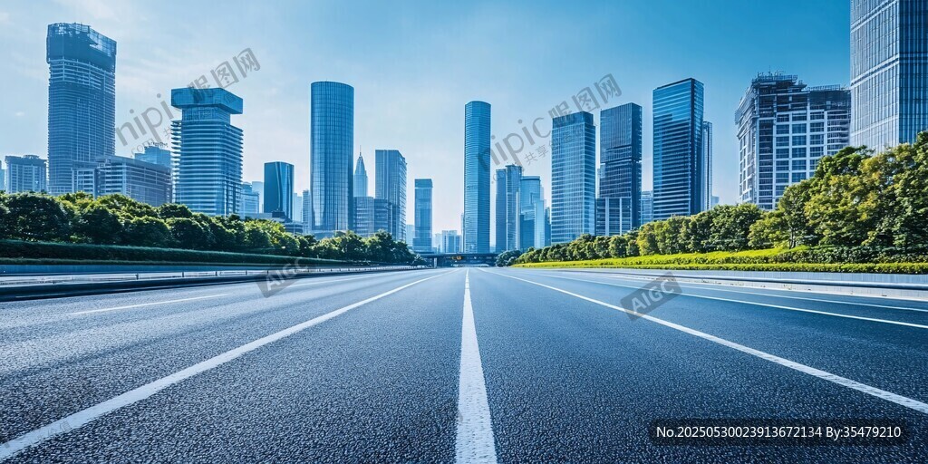 城市大道与林立高楼景观