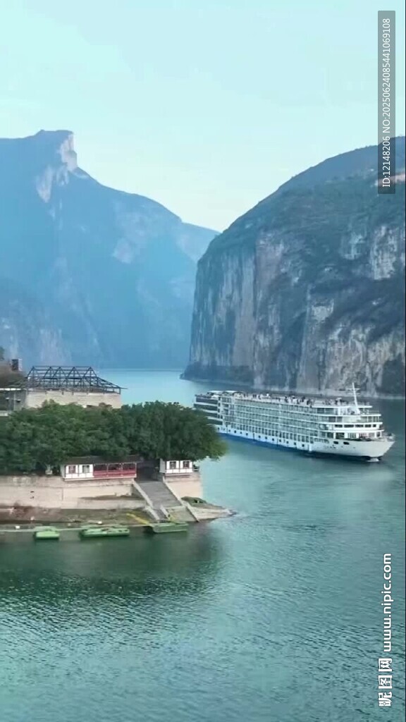 壮丽长江山水风光图