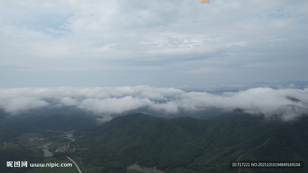 山间云海景观