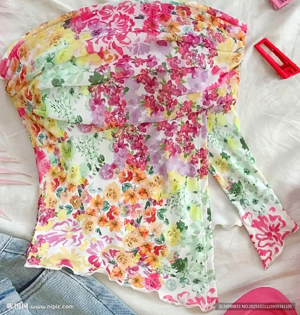 小碎花多彩抽象花卉图案